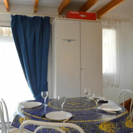 Maison Cap D'agde, 3 Pieces, 6 Personnes - Fr-1-249-135 *